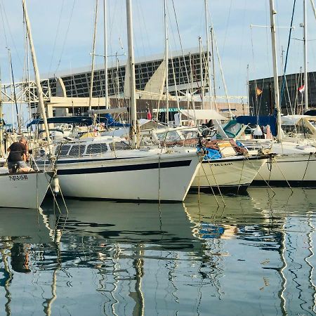 Sleep & Boats Barcelona City Sant Adria de Besos Exterior photo