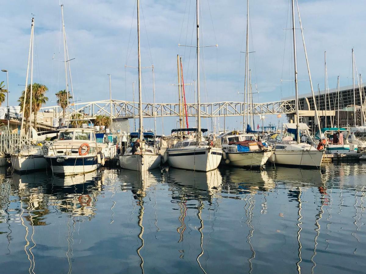 Sleep & Boats Barcelona City Sant Adria de Besos Exterior photo